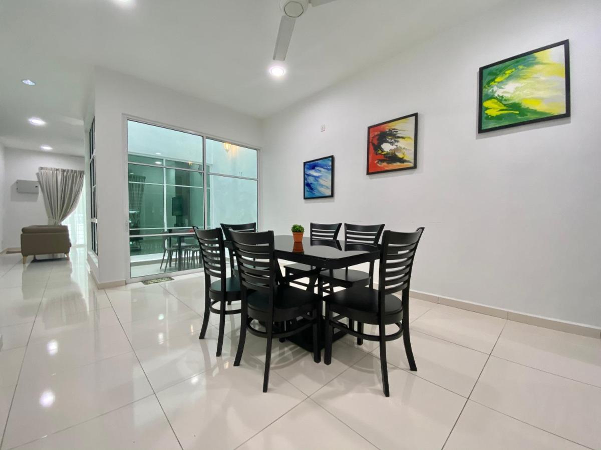 Langkawi Cozy Holiday Home At Taman Simfoni By Zervin Kuah Exterior photo