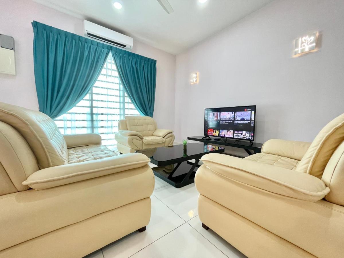 Langkawi Cozy Holiday Home At Taman Simfoni By Zervin Kuah Exterior photo
