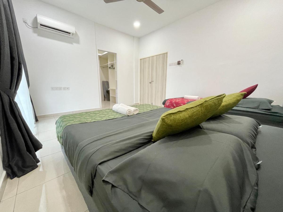 Langkawi Cozy Holiday Home At Taman Simfoni By Zervin Kuah Exterior photo