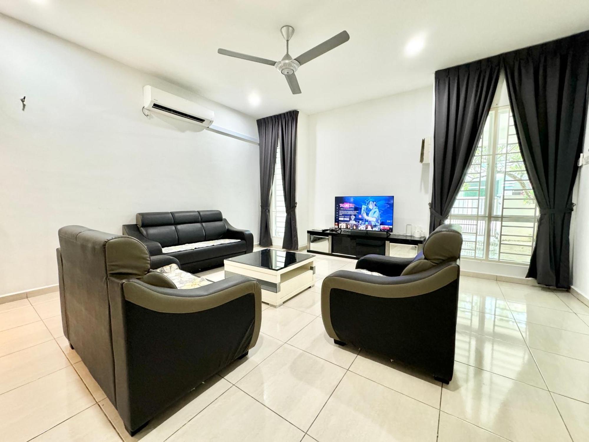 Langkawi Cozy Holiday Home At Taman Simfoni By Zervin Kuah Exterior photo