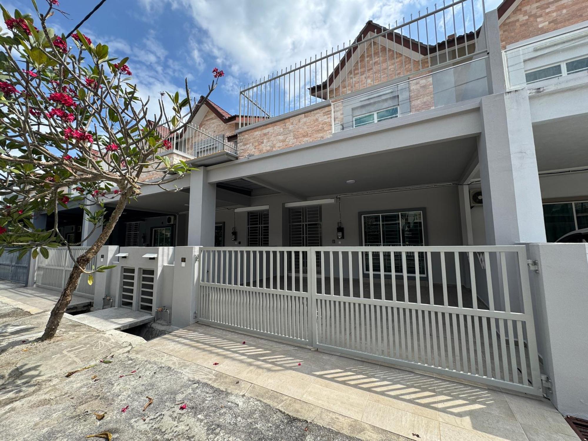 Langkawi Cozy Holiday Home At Taman Simfoni By Zervin Kuah Exterior photo